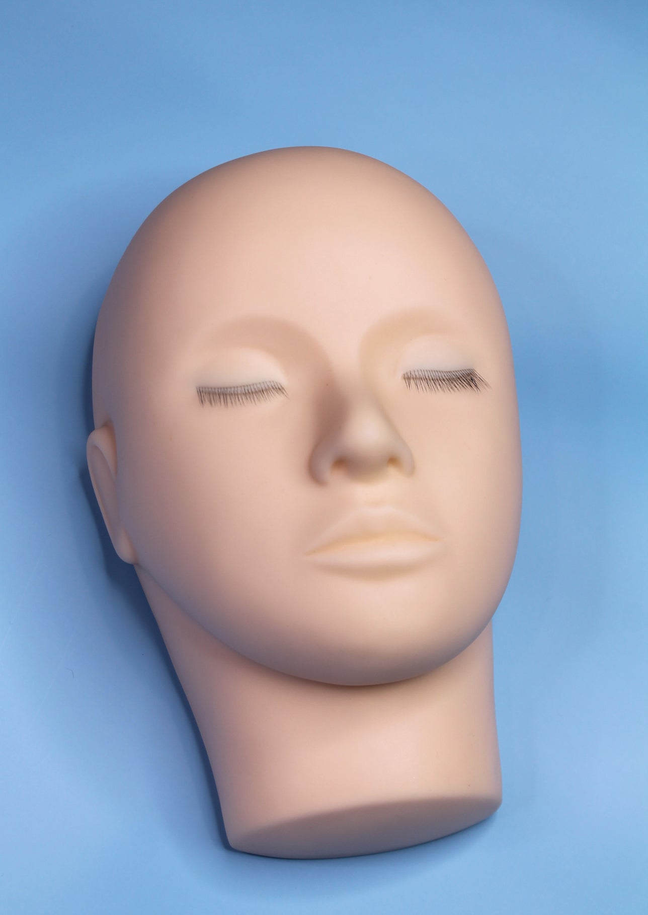 Realistic, Layered Lash Mannequin - Marina